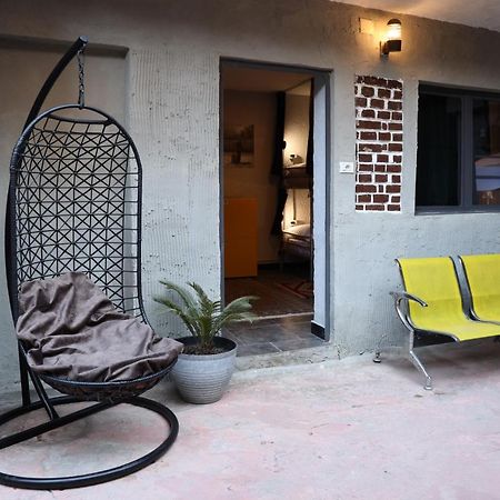 Hoja Hostel Tirana Extérieur photo