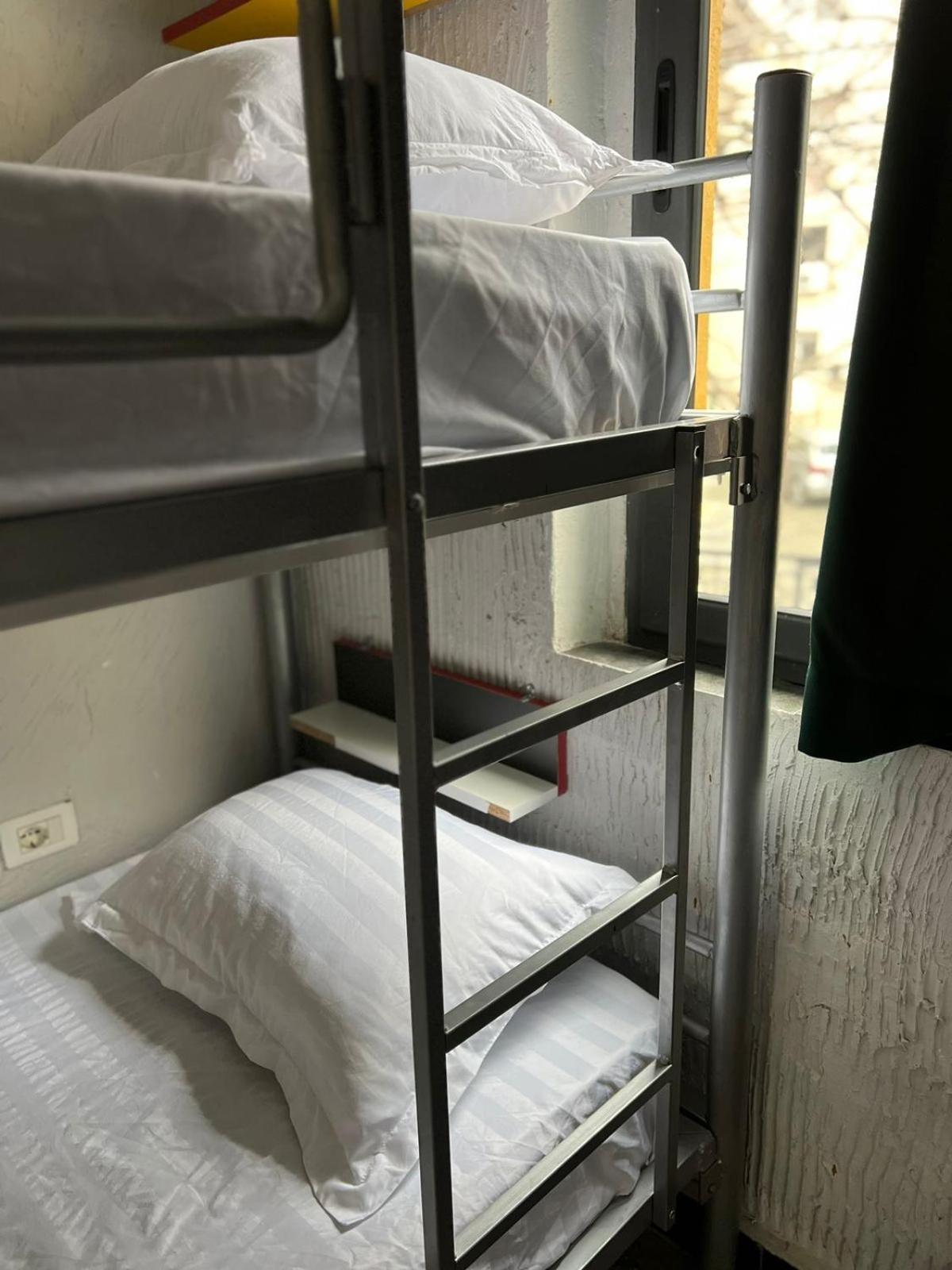 Hoja Hostel Tirana Extérieur photo