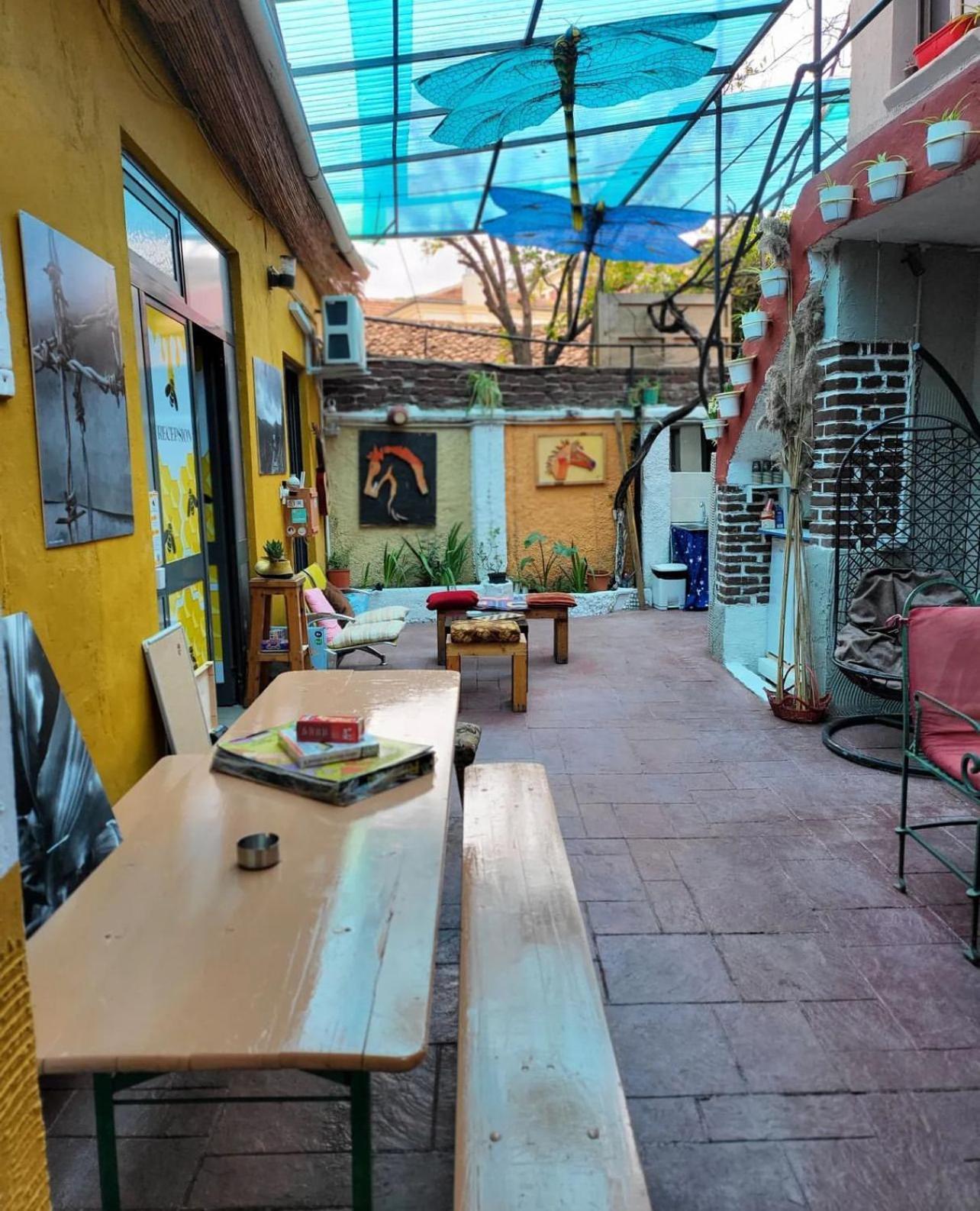 Hoja Hostel Tirana Extérieur photo