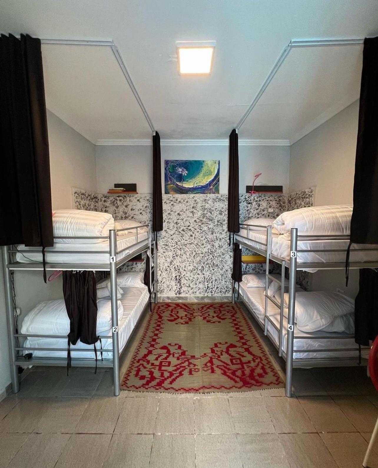 Hoja Hostel Tirana Extérieur photo